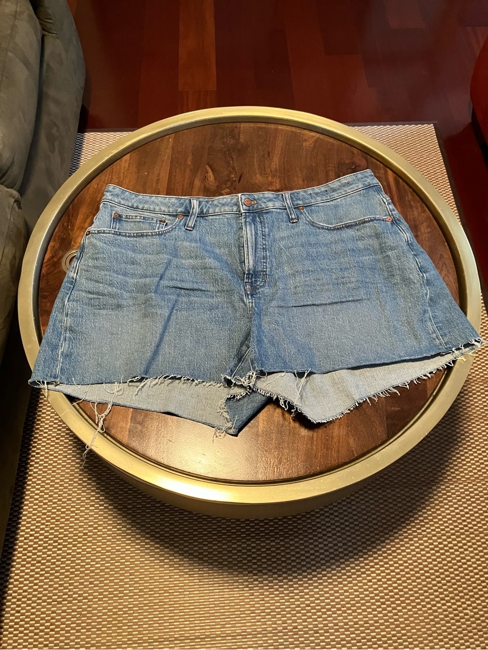 Madewell The Curvy Perfect Jean Short in Swanset Wash 18W